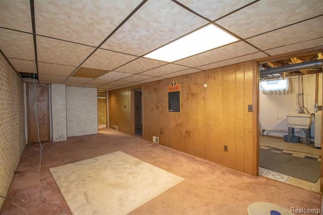 Builiding view eighteen for 33532 Leona, Garden City, MI. 48135