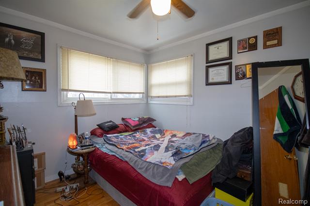 Builiding view fourteen for 216 Helen, Garden City, MI. 48135