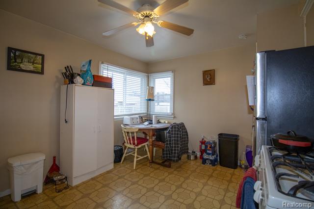 Builiding view six for 216 Helen, Garden City, MI. 48135