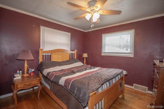 Builiding view ten for 216 Helen, Garden City, MI. 48135