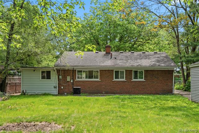 Builiding view five for 21951 Morton, Oak Park, MI. 48237