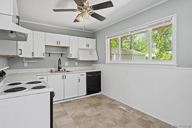 Builiding view nineteen for 21951 Morton, Oak Park, MI. 48237