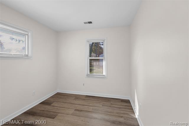 Builiding view thirteen for 577 Brandt, Garden City, MI. 48135