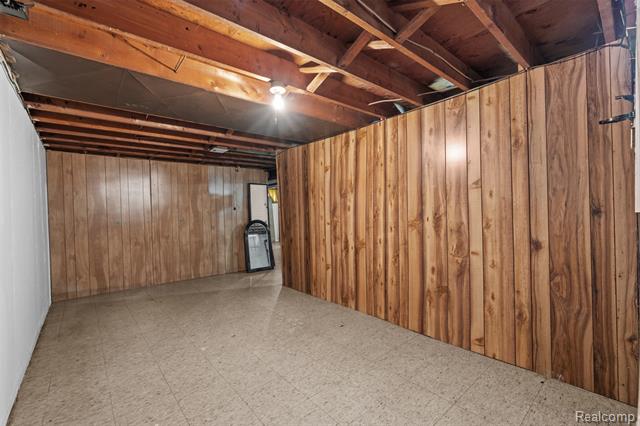 Builiding view nineteen for 27566 Sheridan, Garden City, MI. 48135