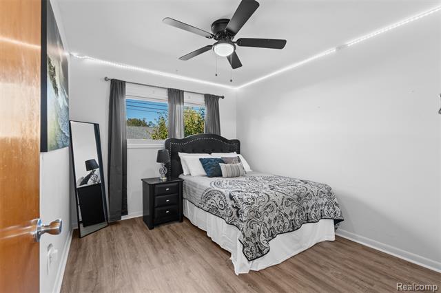 Builiding view twelve for 27566 Sheridan, Garden City, MI. 48135