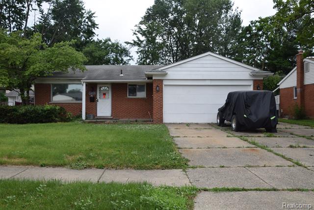 front view for 32259 Barton, Garden City, Mi. 48135