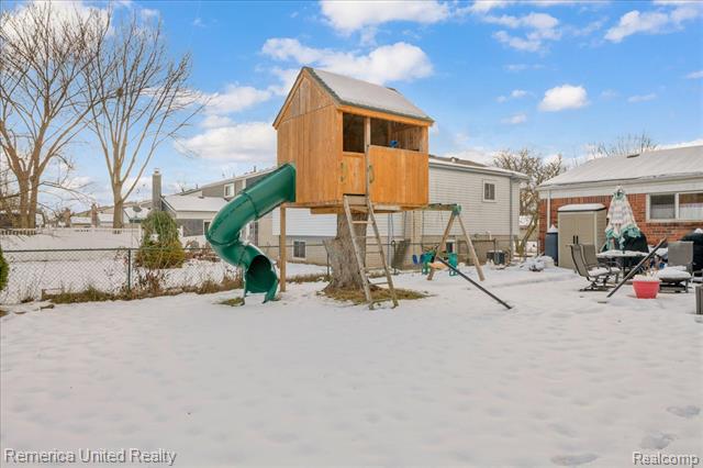 Builiding view twenty four for 1736 Morrison, Canton, MI. 48187