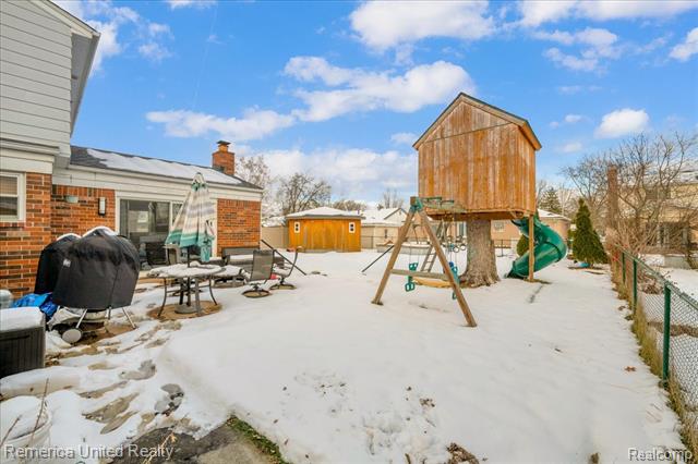 Builiding view twenty one for 1736 Morrison, Canton, MI. 48187