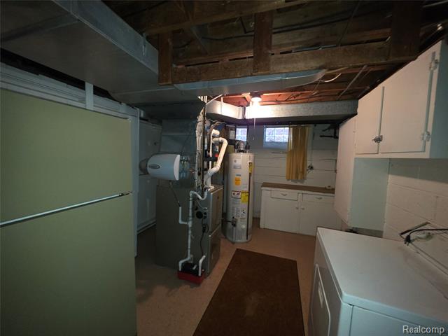 Builiding view fifteen for 742 N York, Dearborn, MI. 48128