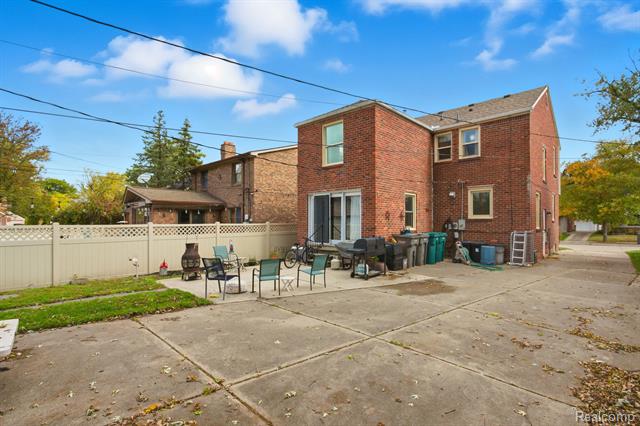 Builiding view fifty two for 925 N Mildred, Dearborn, MI. 48128