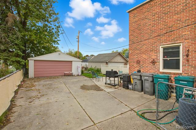 Builiding view fifty for 925 N Mildred, Dearborn, MI. 48128