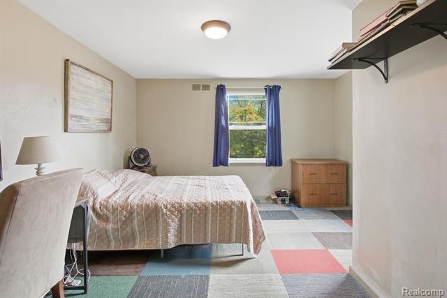 Builiding view twenty seven for 925 N Mildred, Dearborn, MI. 48128