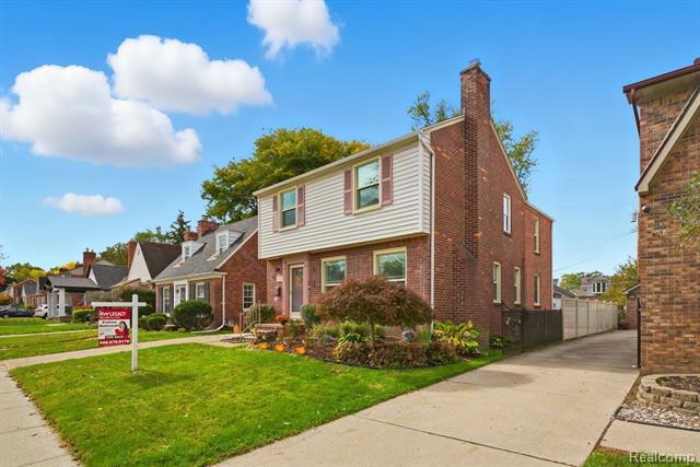 Builiding view two for 925 N Mildred, Dearborn, MI. 48128