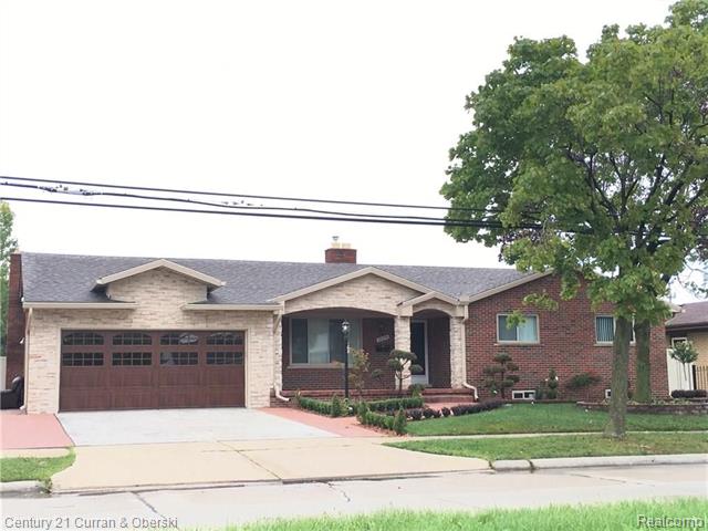 front view picture of 26254 Wilson, Dearborn Heights, MI. 48127