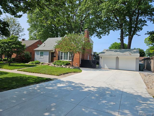 front view picture of 24934 Wilson, Dearborn, MI. 48128