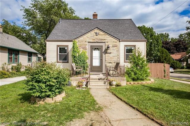 front view picture of 1500 Kenton St, Ferndale, MI. 48220