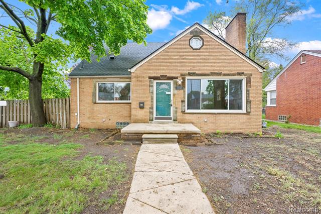 front view picture of 18470 Outer Drive, Dearborn, MI. 48128