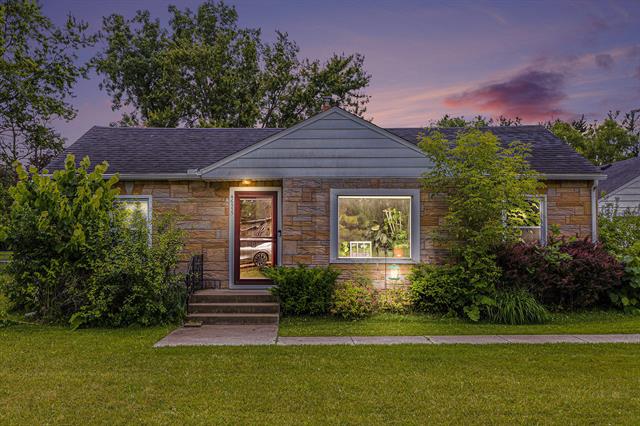 front view picture of 46555 Maben, Canton, MI. 48187