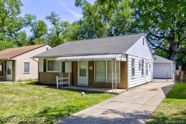 front view picture of 22750 Rosewood St, Oak Park, MI. 48237