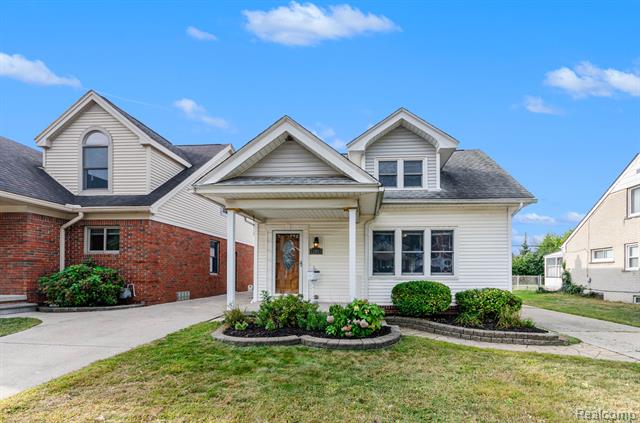 front view picture of 23851 Edward, Dearborn, MI. 48128