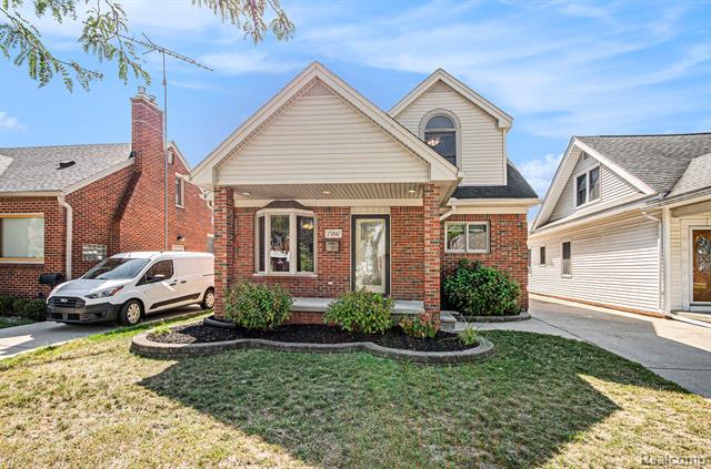 front view picture of 23847 Edward, Dearborn, MI. 48128