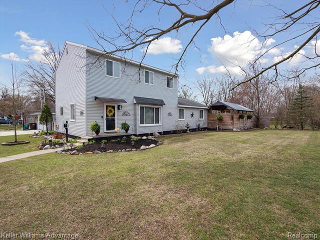front view picture of 28909 Donnelly, Garden City, MI. 48135