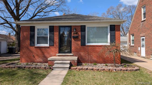 front view picture of 1733 N Elizabeth, Dearborn, MI. 48128