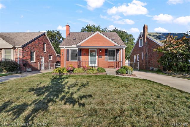 front view picture of 1746 Kingsbury, Dearborn, MI. 48128