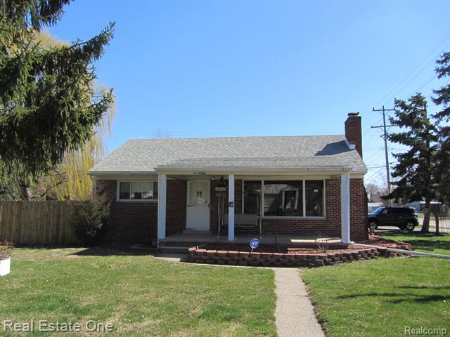 front view picture of 2006 Gilman, Garden City, MI. 48135