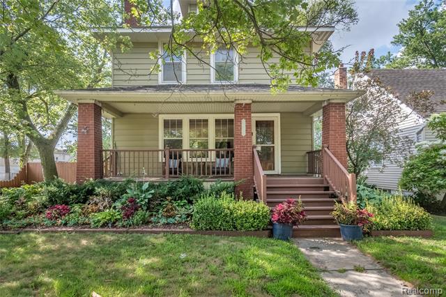 front view picture of 1507 W Saratoga St, Ferndale, MI. 48220