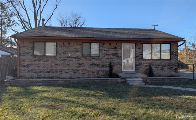 front view picture of 2225 Gilman, Garden City, MI. 48135