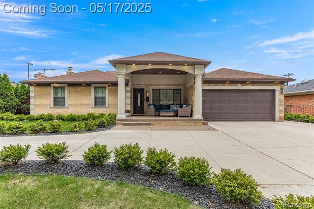 front view picture of 2051 N Gulley, Dearborn Heights, MI. 48127