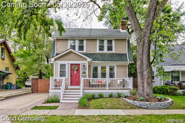 front view picture of 614 Albany St, Ferndale, MI. 48220