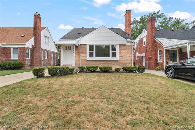 front view picture of 139 Kingsbury, Dearborn, MI. 48128