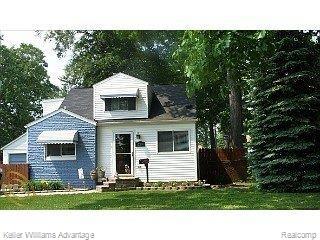 front view picture of 32380 Maplewood, Garden City, MI. 48135