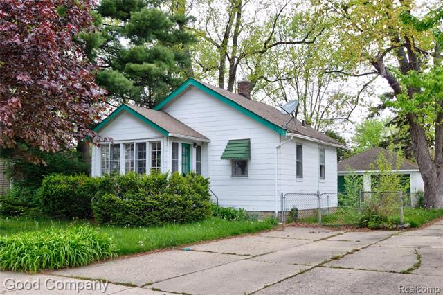 front view picture of 525 Ardmore Dr, Ferndale, MI. 48220