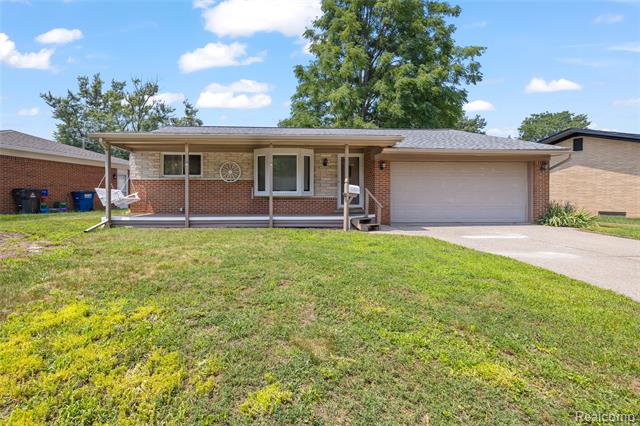 front view picture of 6695 Chirrewa, Westland, MI. 48185