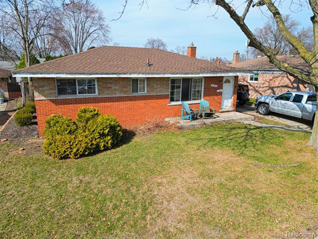 front view picture of 6739 Moccasin, Westland, MI. 48185