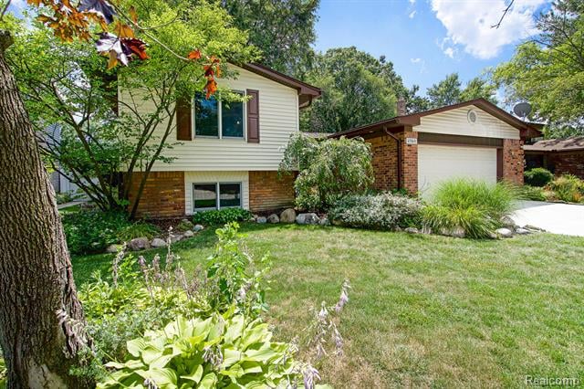 front view picture of 43069 Devon, Canton, MI. 48187