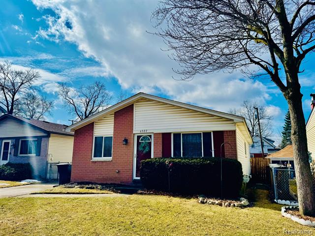front view picture of 6327 Arthur, Westland, MI. 48185