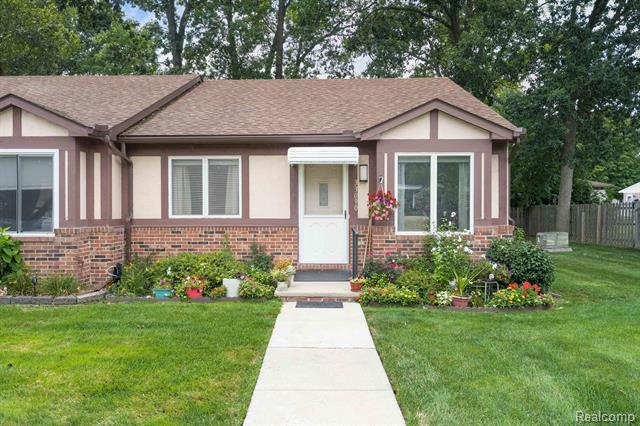 front view picture of 33090 Woodworth, Westland, MI. 48185