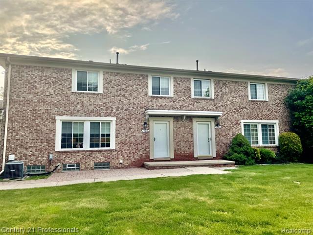 front view picture of 44416 Newburyport, Canton, MI. 48187