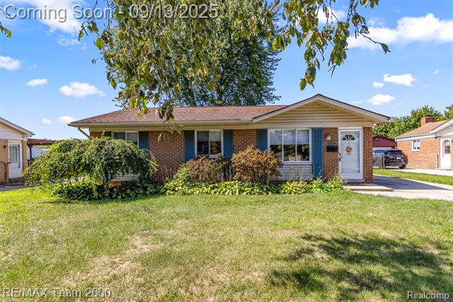 front view picture of 7085 London Ct, Canton, MI. 48187