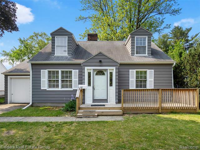 front view picture of 1261 W Troy St, Ferndale, MI. 48220