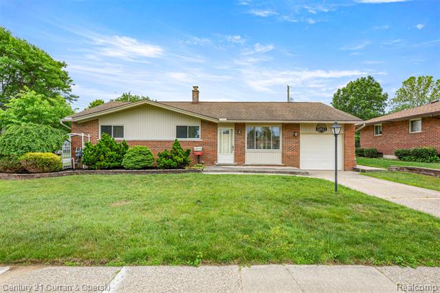 front view picture of 33911 Pawnee, Westland, MI. 48185