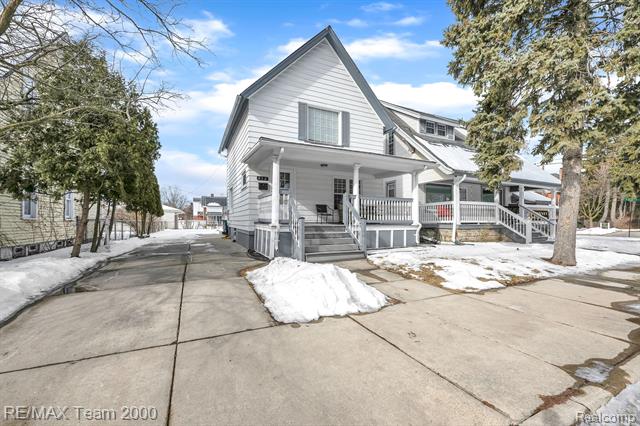 front view picture of 812 Mason, Dearborn, MI. 48124