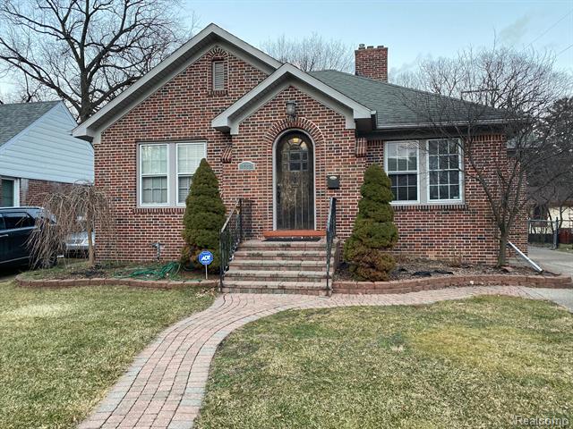 front view picture of 727 Morley Ct, Dearborn, MI. 48124