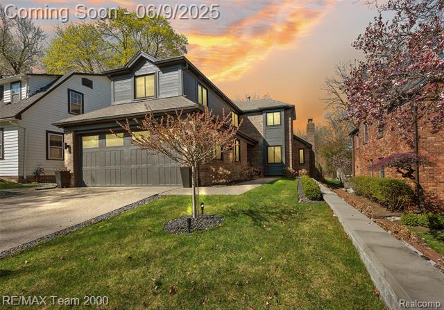 front view picture of 636 Morley Ct, Dearborn, MI. 48124