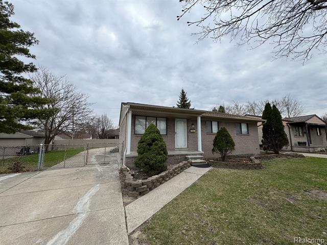 front view picture of 5720 N Gulley, Dearborn Heights, MI. 48127