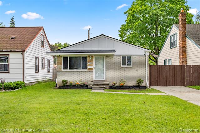 front view picture of 5908 Gilman, Garden City, MI. 48135
